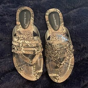 Pierre Dumas crocodile print sandals sz 8